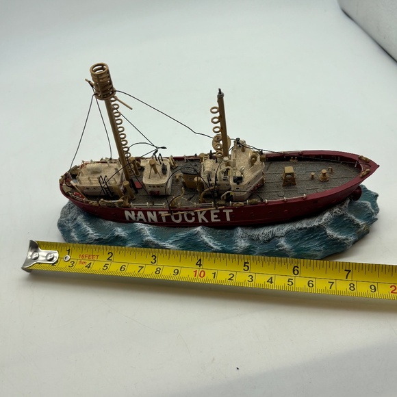 Anchor Bay Harbour Lights The Nantucket Light Vessel No. 112 Boat Figurine - Picture 14 of 16
